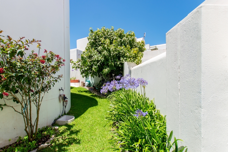 3 Bedroom Property for Sale in Paradise Beach Western Cape